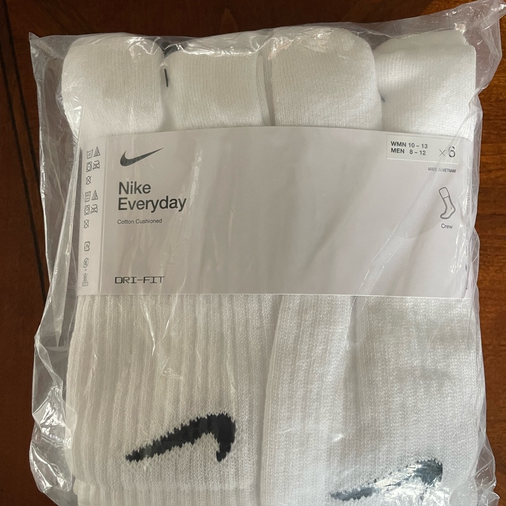 Nike White Athletic Crew Socks